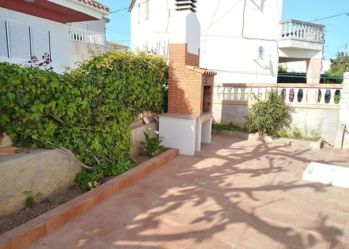Casa Ginesta - Martinet 度假居 *